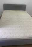Cama com colchão usados