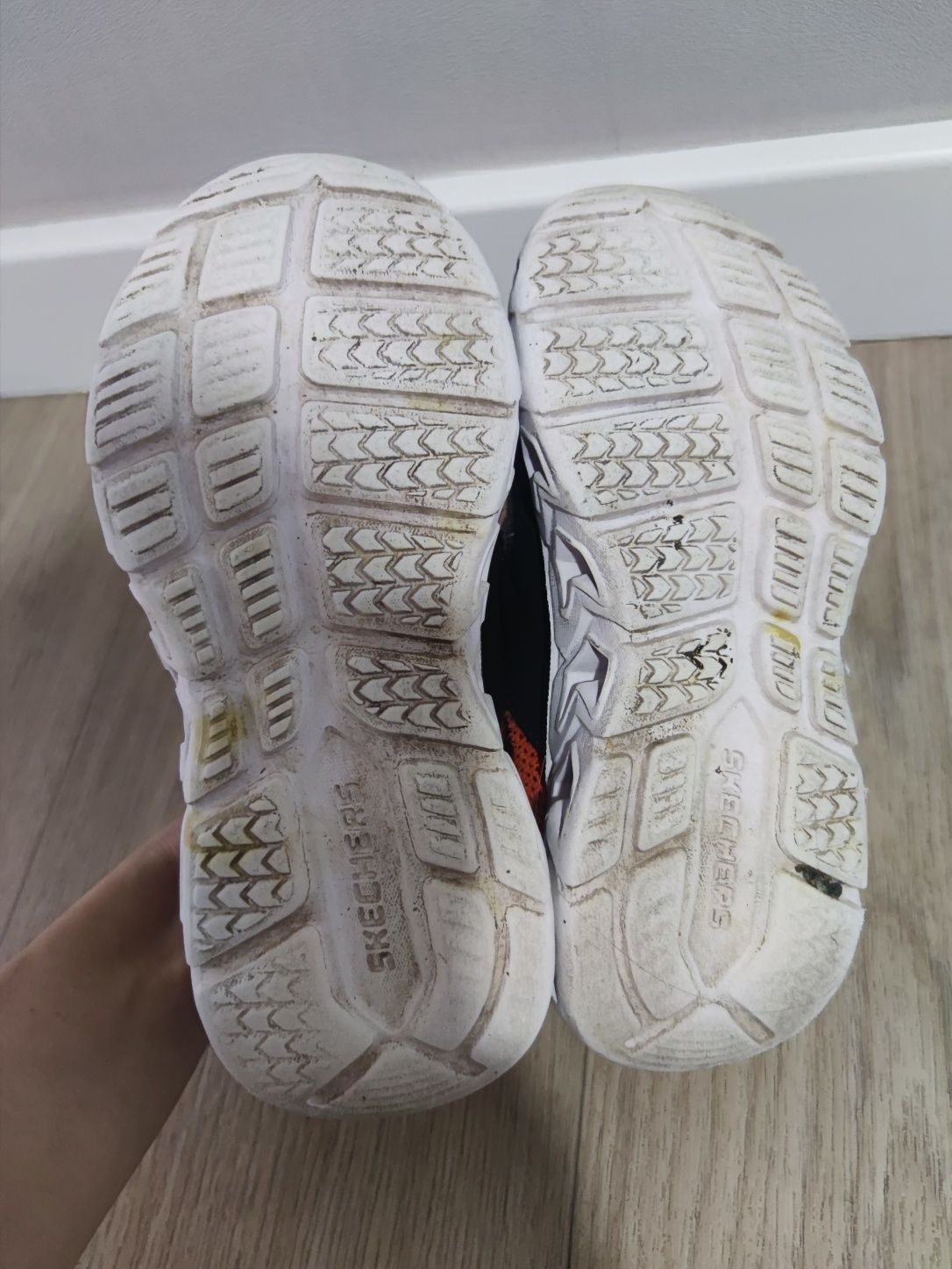 Кроссовки Skechers р.30. Мигают.