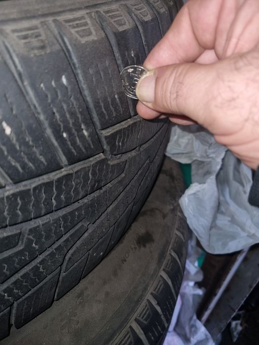 Kumho 235 55 18 зима 5 колес 3000 комплект