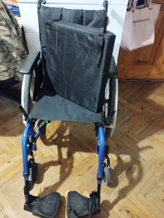 Продаю візок інвалідний
