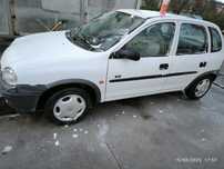 Opel Corsa 12V a gasolina.