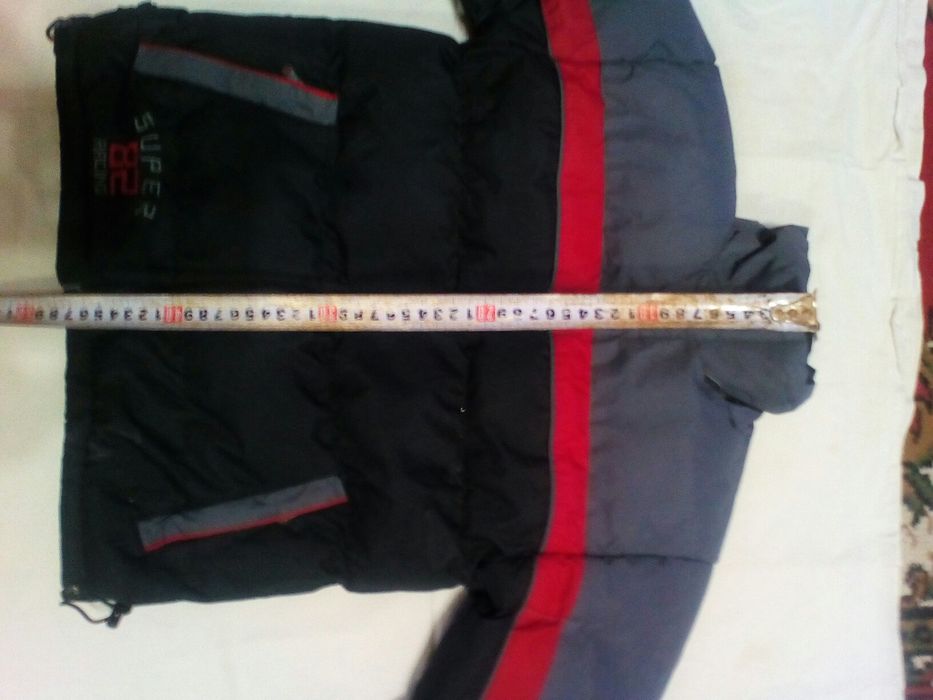 Продам куртку зимнюю,детскую.