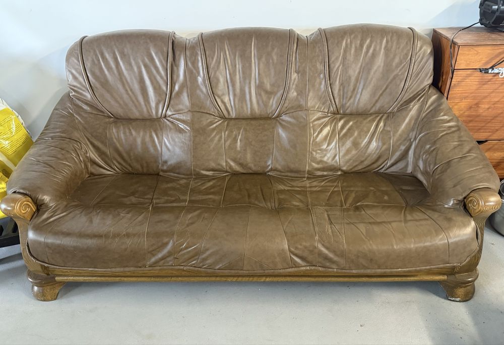 Zestaw mebli ze skóry/wypoczynek/sofy i fotel skórzany