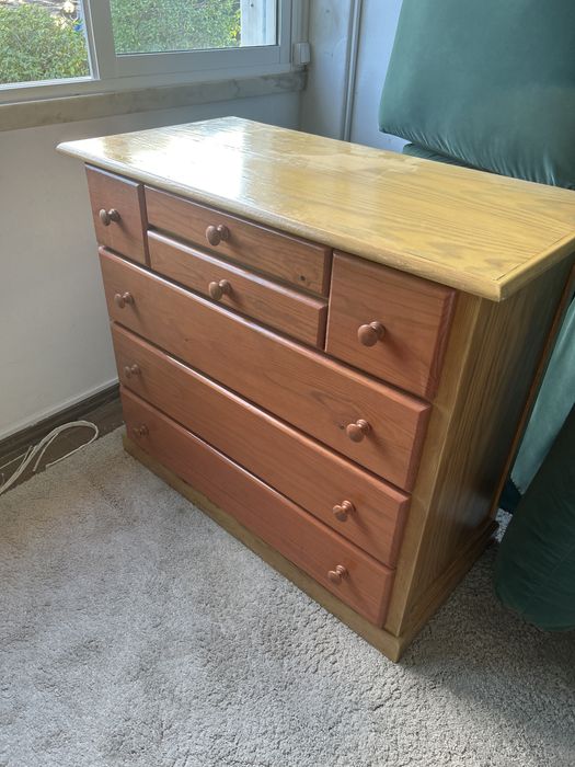 Comoda em pinho pintada com 100x50x85