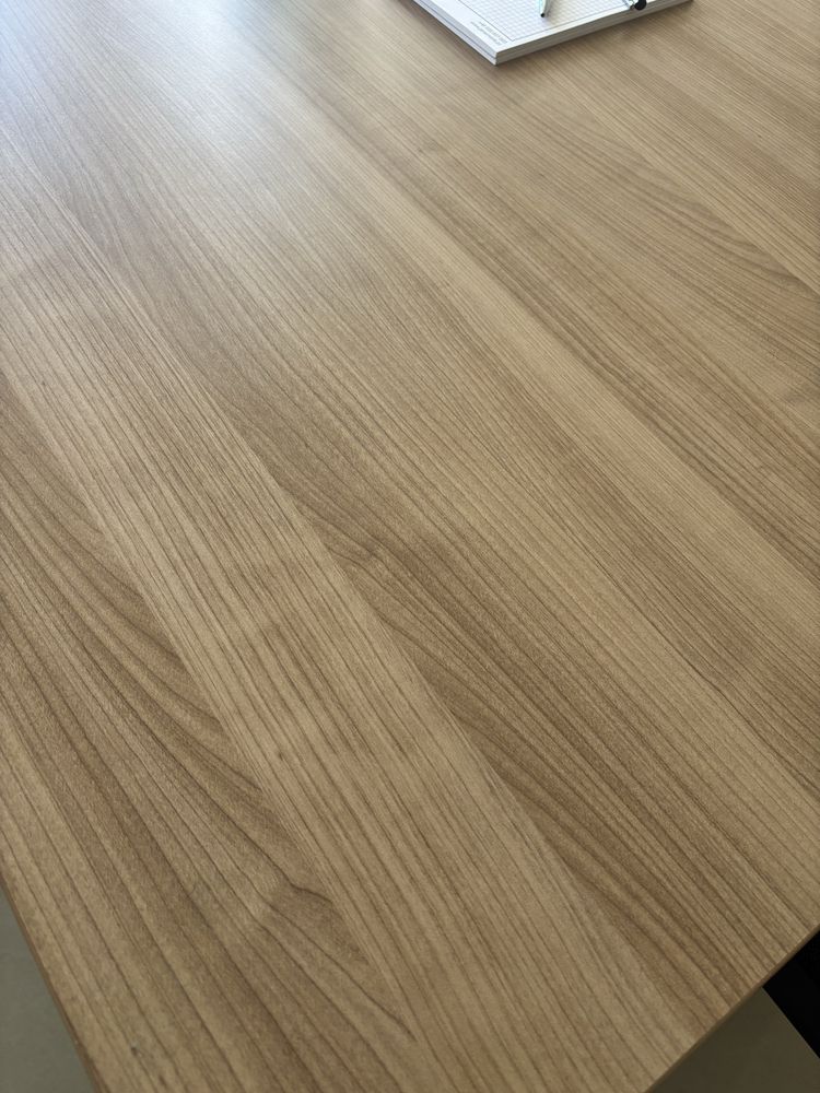 Stół konferencyjny 210x115 cm + 10 krzeseł grafitowych – solidny