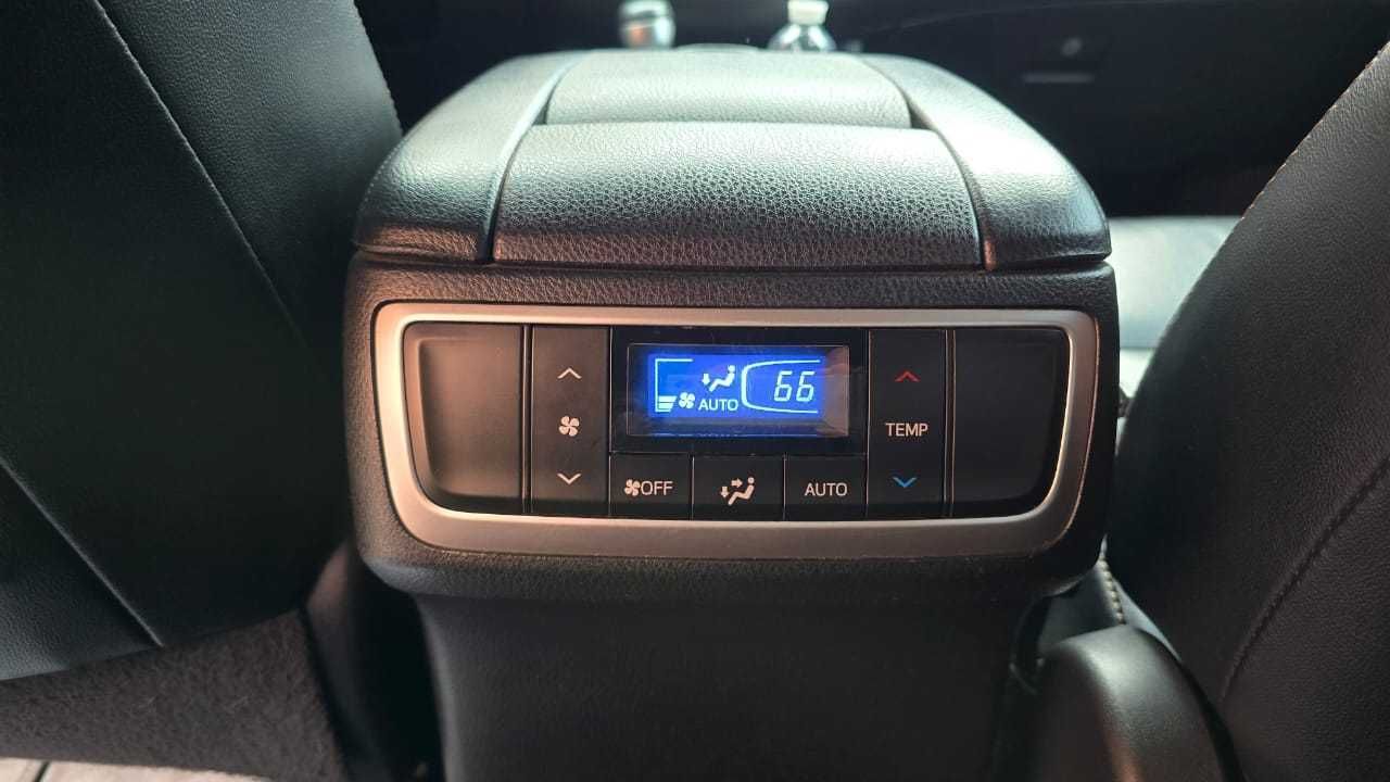 Продам TOYOTA  Highlander 2018