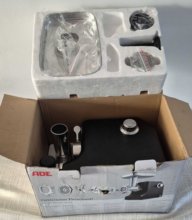 Maszynka do mięsa ADE KA1801