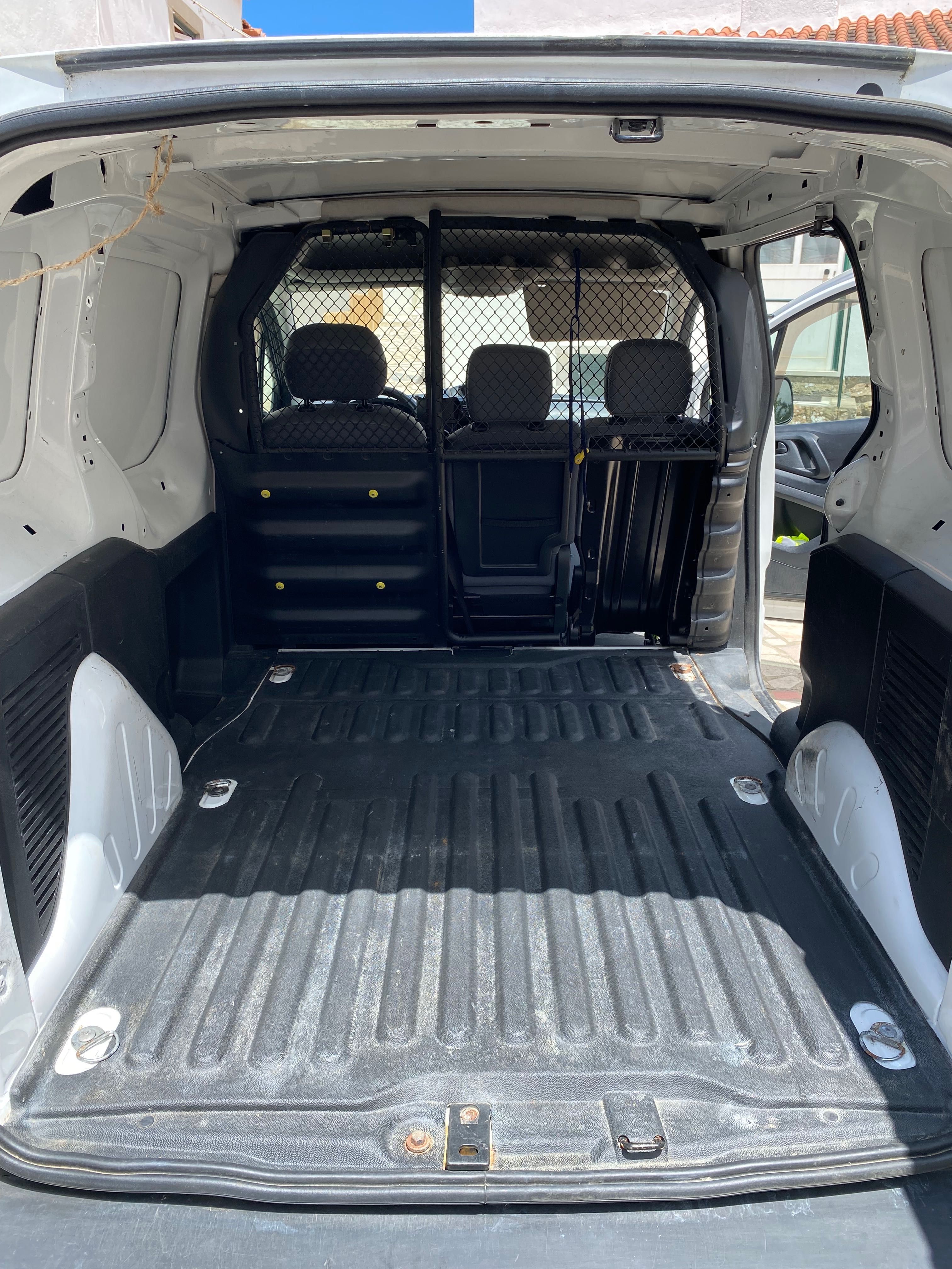 Citroën Berlingo 1.6 HDI - 140 000km A/C, sensores de estacionamento