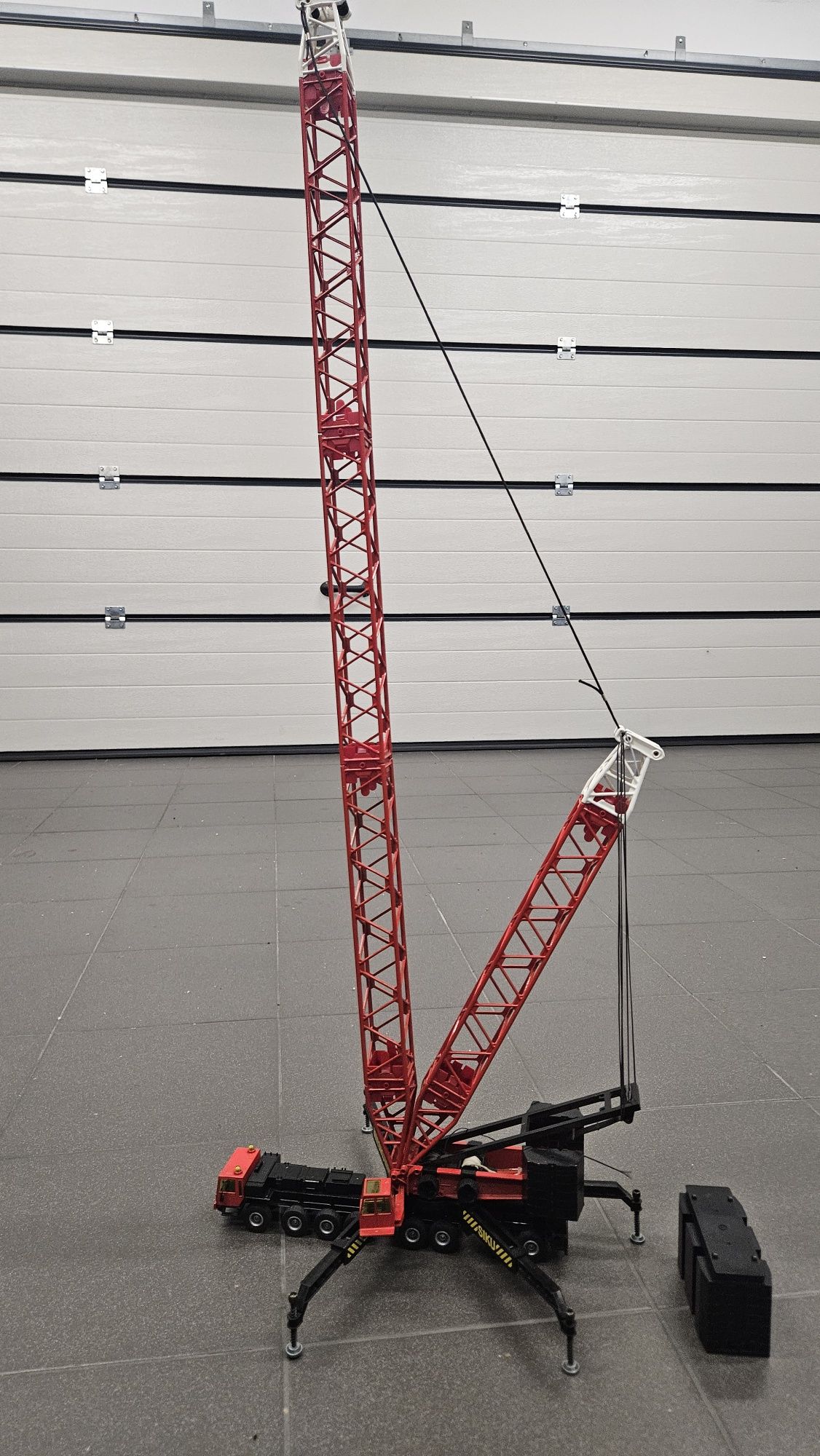 Dźwig kołowy, kratownicowy Siku 4810