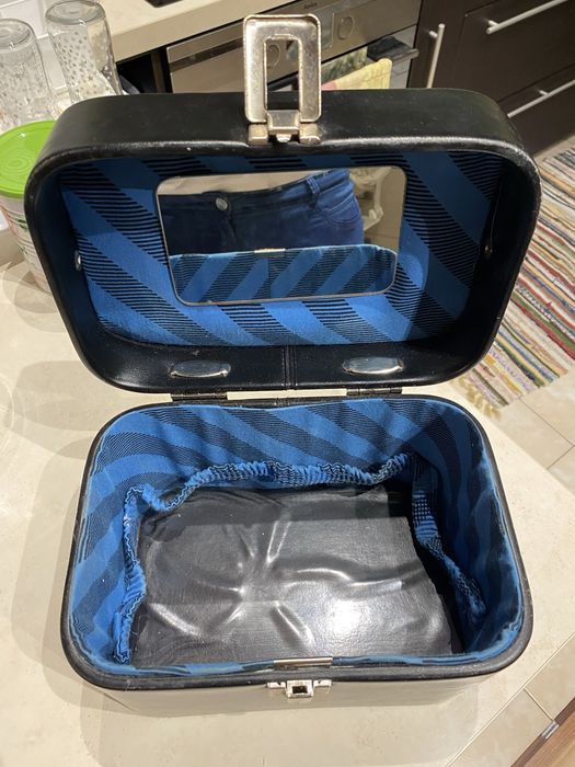 Stary kuferek kosmetyczny kosmetyczka kuferek na biżuterię