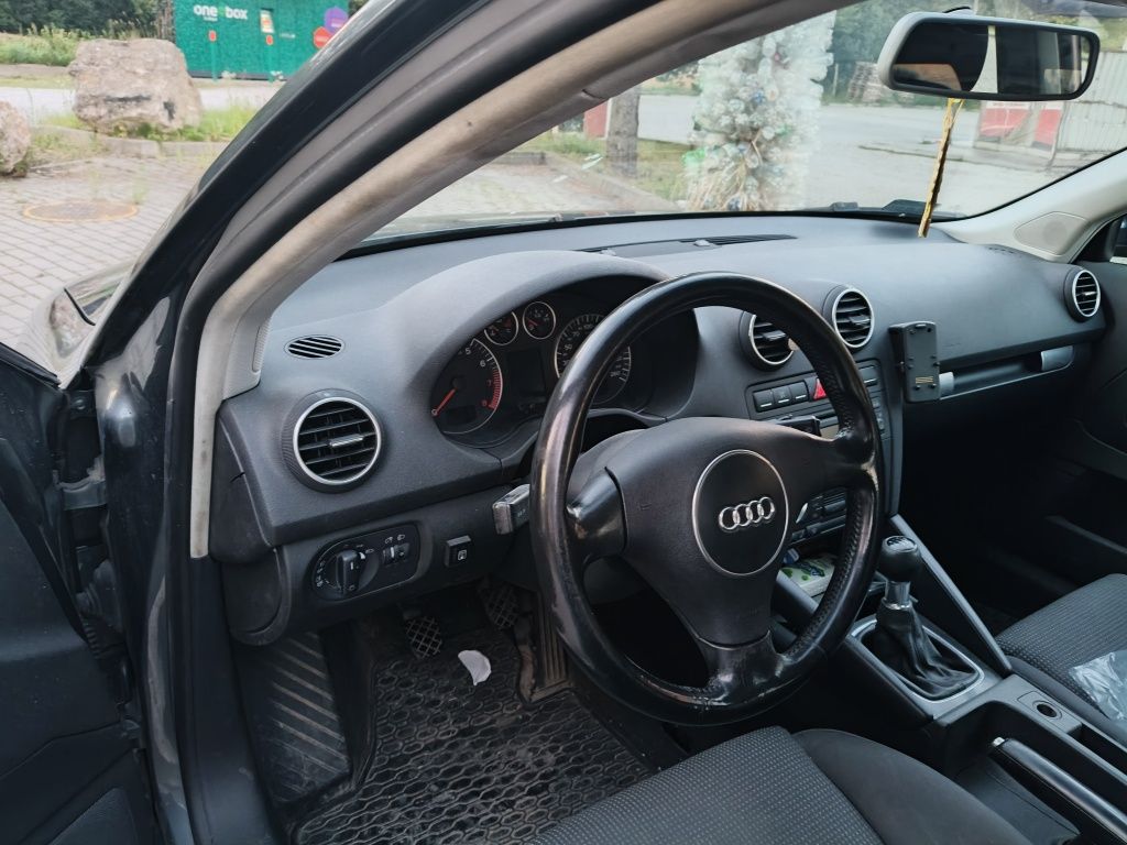 Sprzedam Audi A3 8P 1,6 B+G 2004r