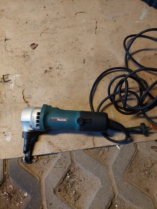 Nożyce do blachy makita