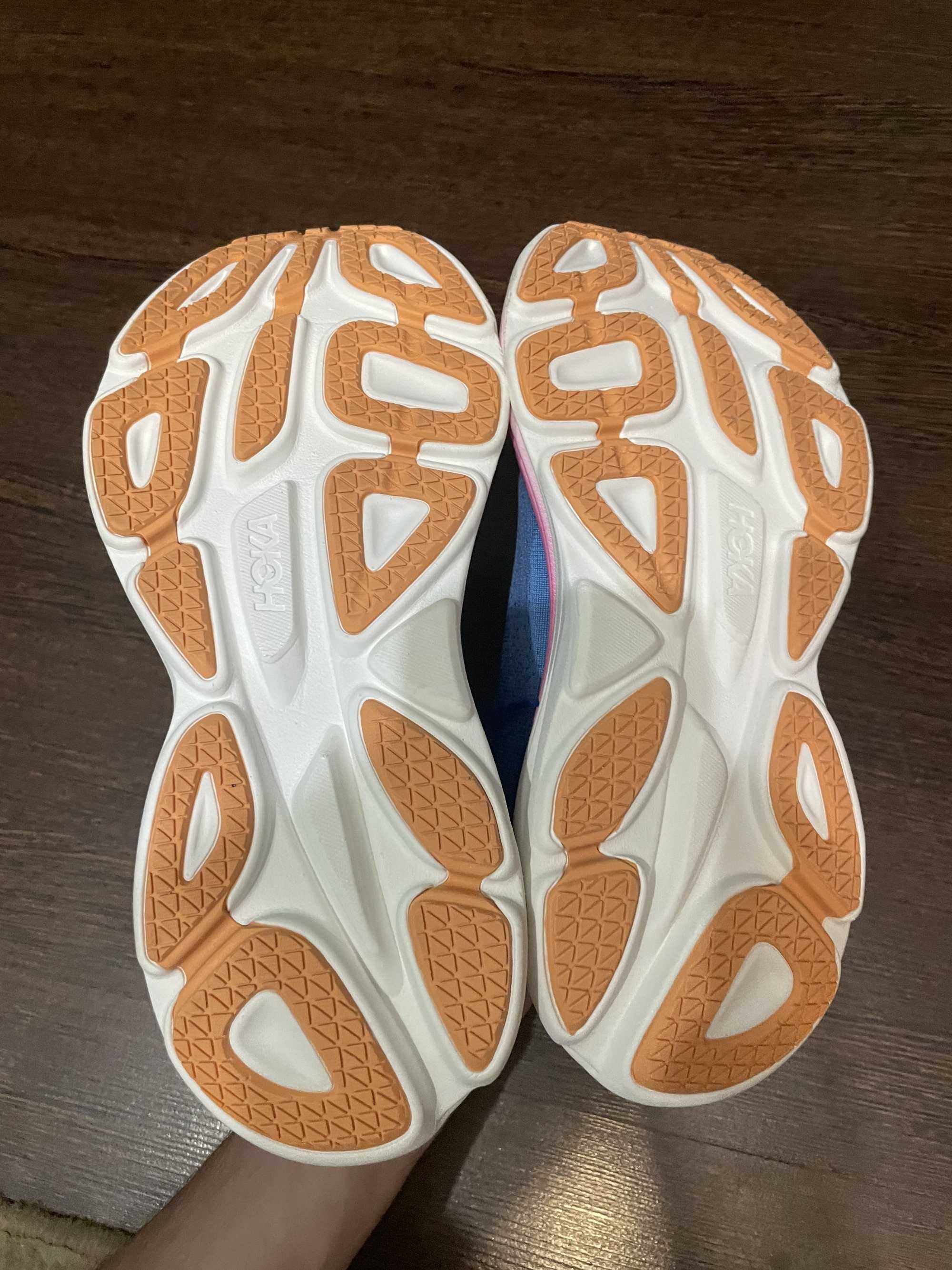 Кросівки для бігу, Hoka W Bondi 8.    Р 40 2/3  25.5см