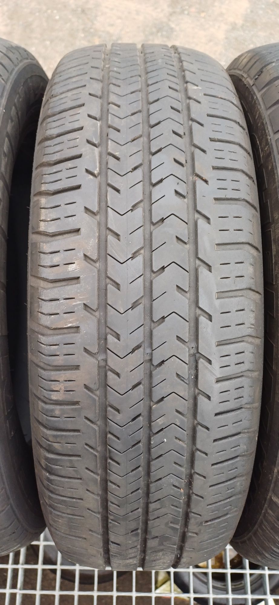 195/65R16C MICHELIN , komplet opon letnich wzmacnianych.