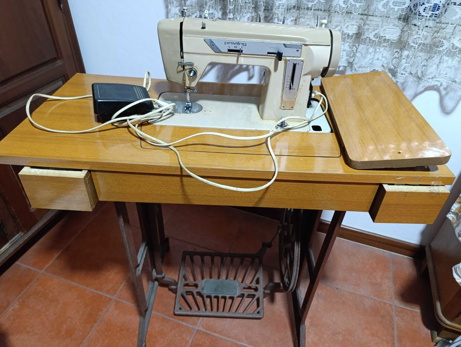 maquina de costura (Manual e Eletrifica)
