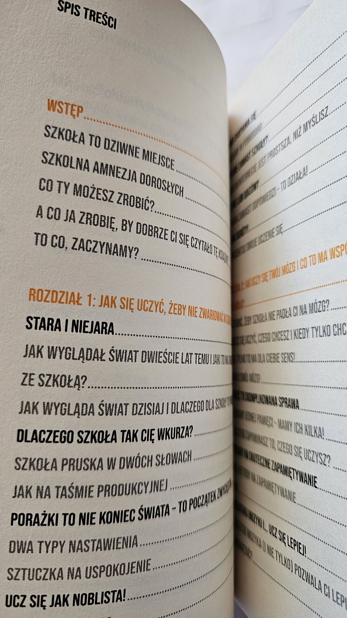 Dlaczego szkoła cię wkurza i jak ją przetrwać Mikołaj Marcela książka
