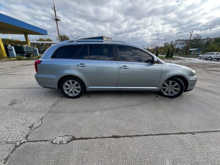 Toyota Avensis T25 2007 1.8  бензин