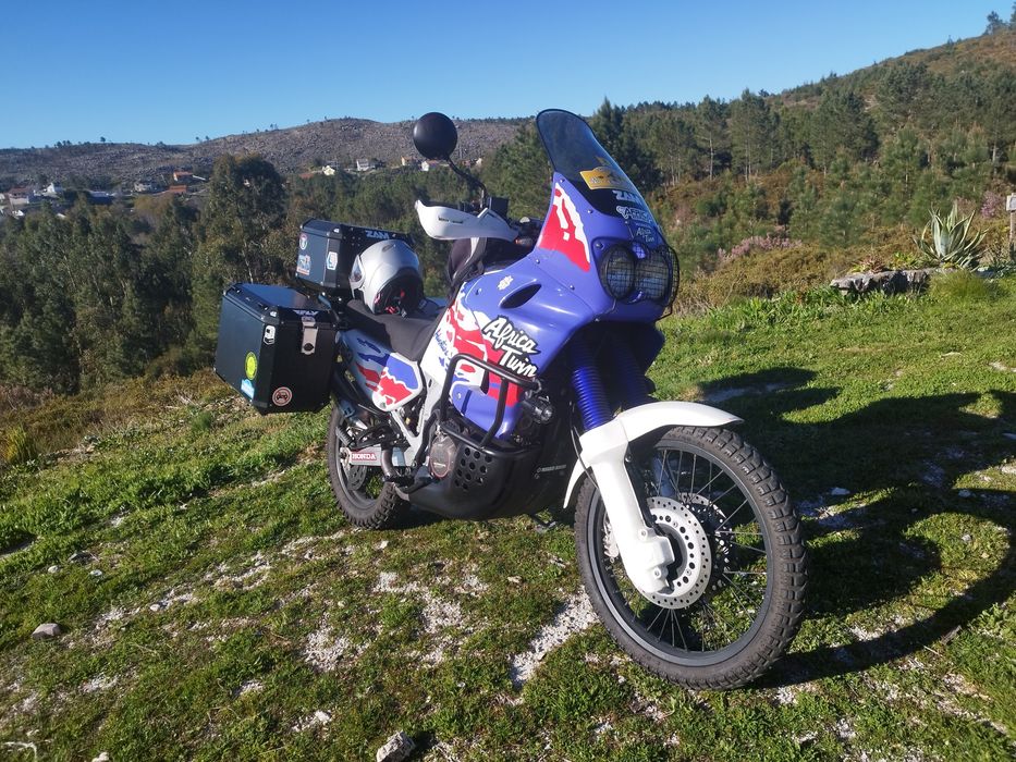 África Twin adventure sports tricolor