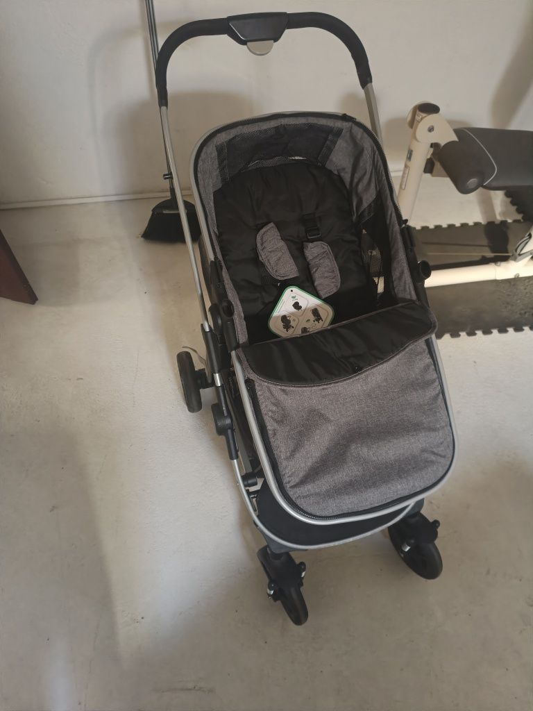 Carrinho bebé dos 0 aos 22KG