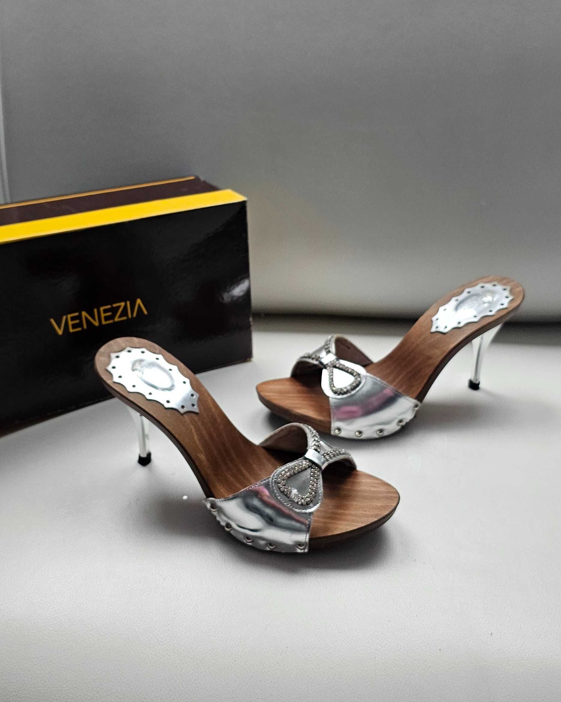Venezia klapki srebrne roz 41