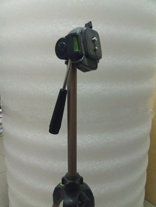 Продам штатив для камери