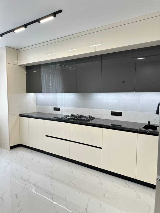 Продам квартиру з новим ремонтом