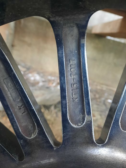 Диски 112 5 р 17 з зимньою резиною.