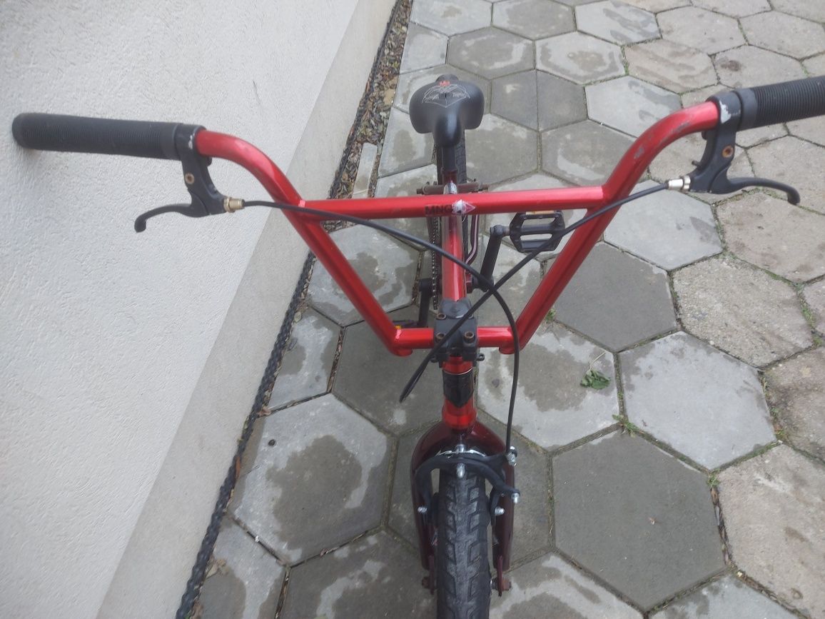 BMX mongoose legion l80 red