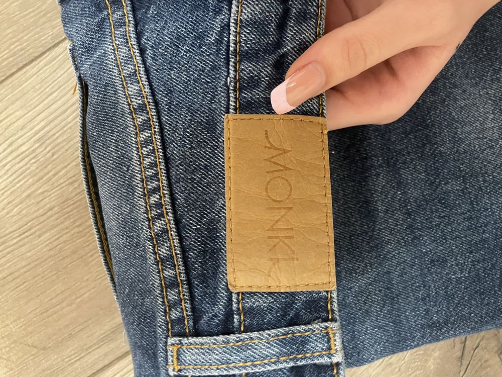 Spodnie jeans damskie