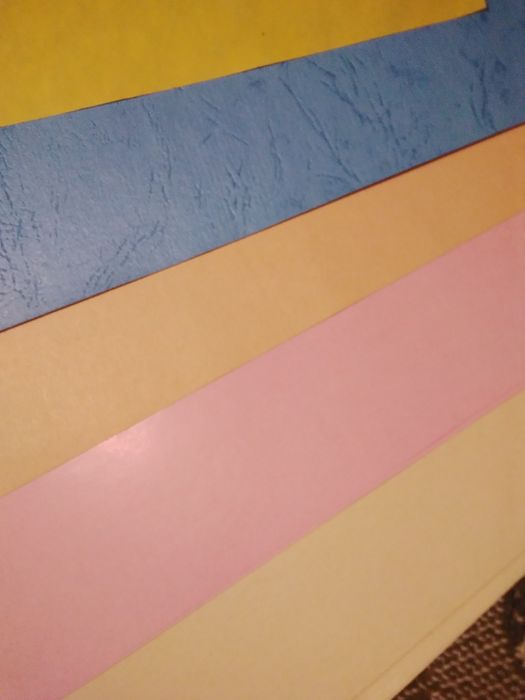 Тетради нотные,бумага  цветная,блокноты.