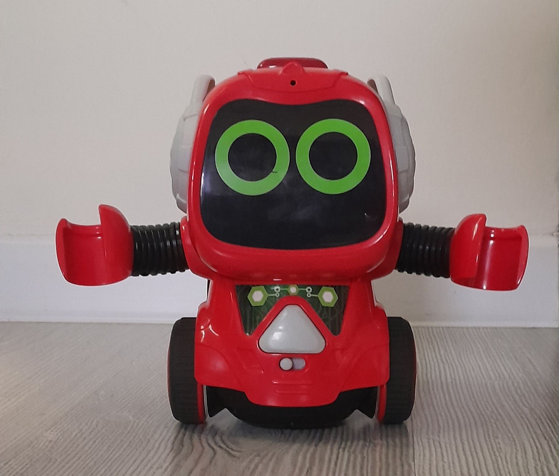 Interaktywny robot Smily