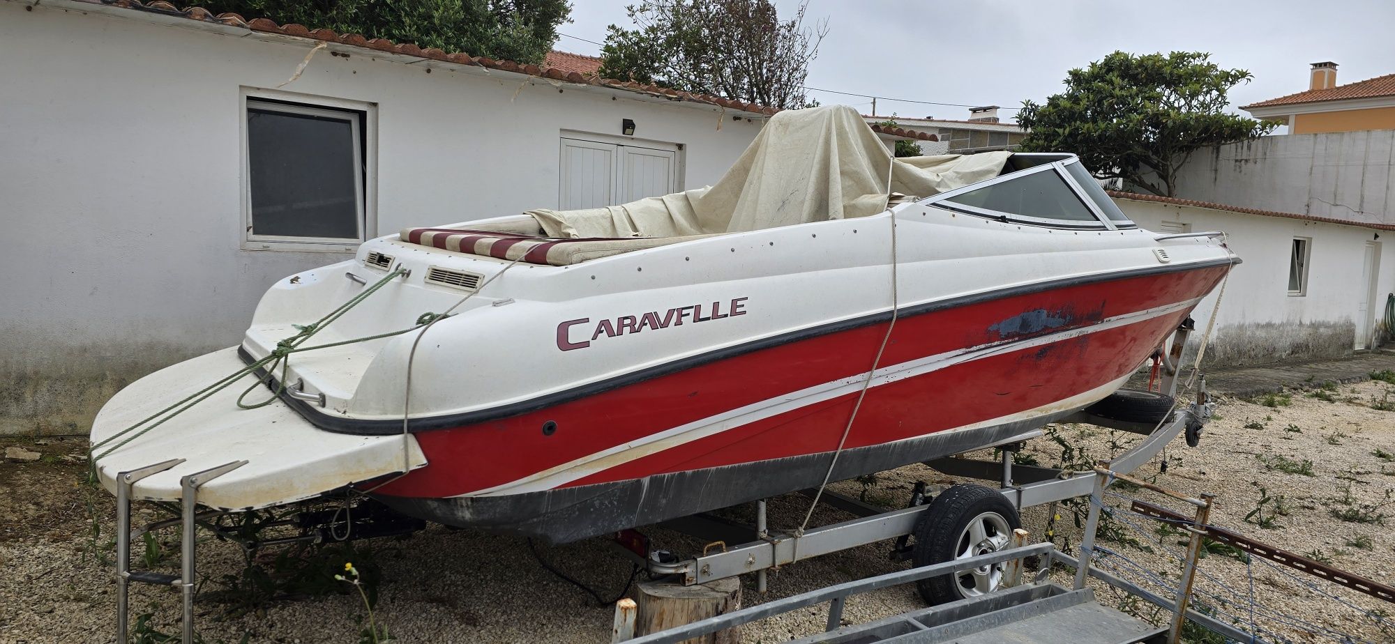 Barco Caravelle 21 pes - motor mercruiser 4.3 v6