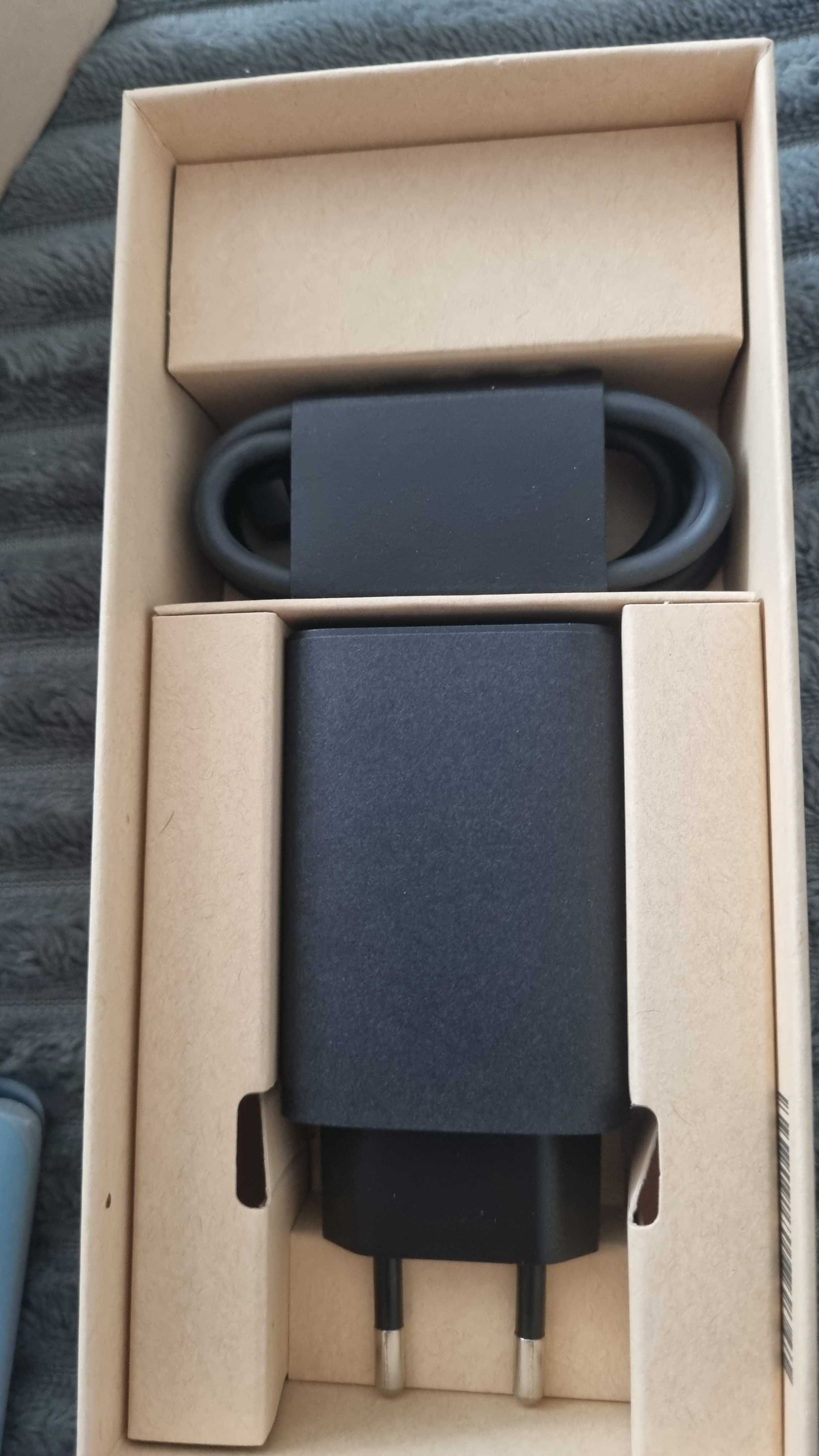 Nowa Motorola Edge 40 Neo niebieska