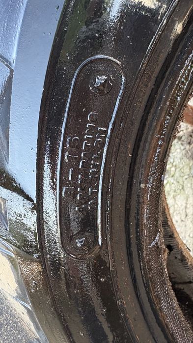 Pneu para trator pequeno