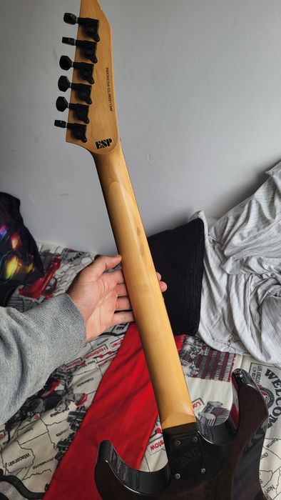 ESP LTD M-100FM com EMG 81/85