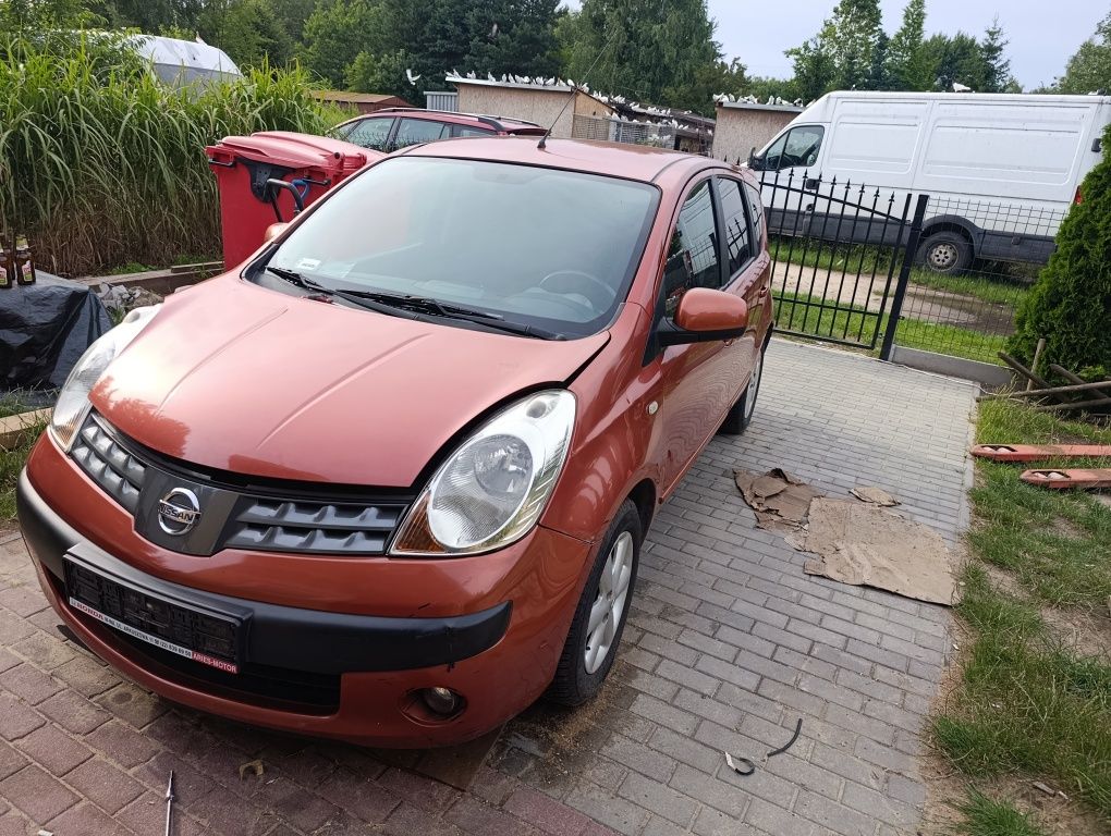 Wycieraczki maska lampa zderzak klapa lusterko nissan note e11