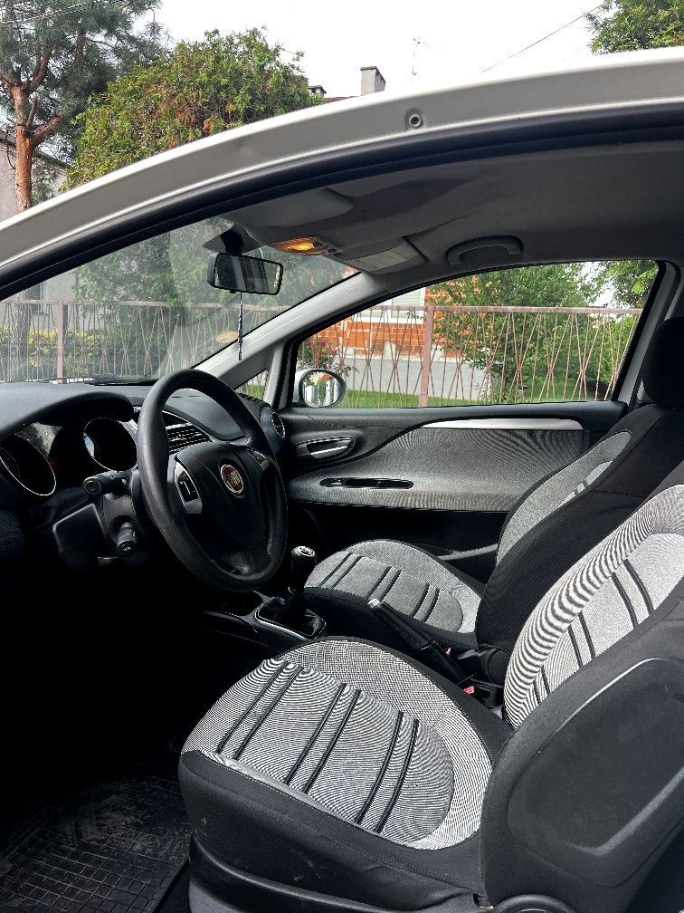 Sprawny Oszczędny Fiat Punto 2010 1.3 Klima Niezawodny Gwarancja Fv