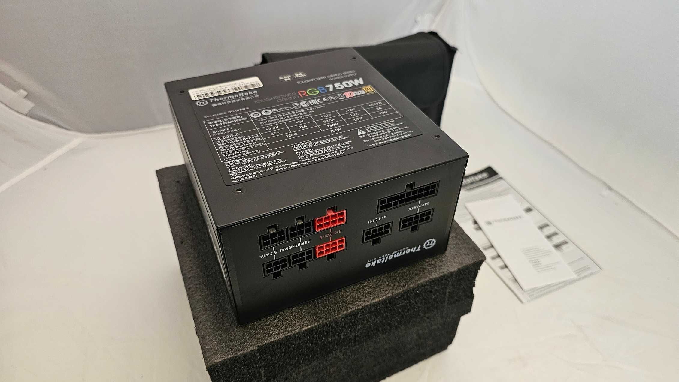 Thermaltake Toughpower Grand RGB 750W Modular - 80 Plus Gold