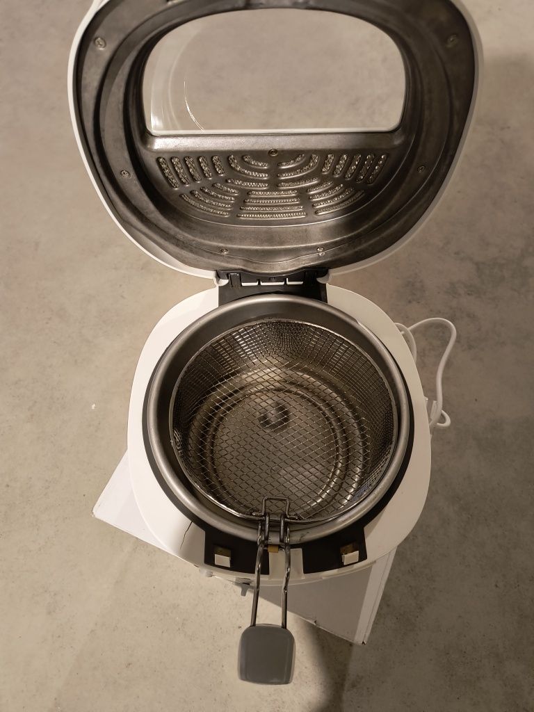 Frytkownica Moulinex 1 kg 1,8 l do smażenia na oleju + koszyk
