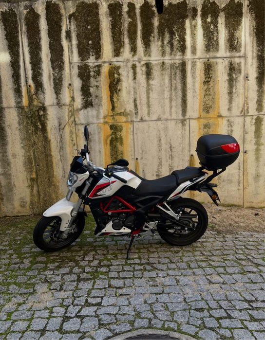 Moto Benelli BN 251 (Carta A2)