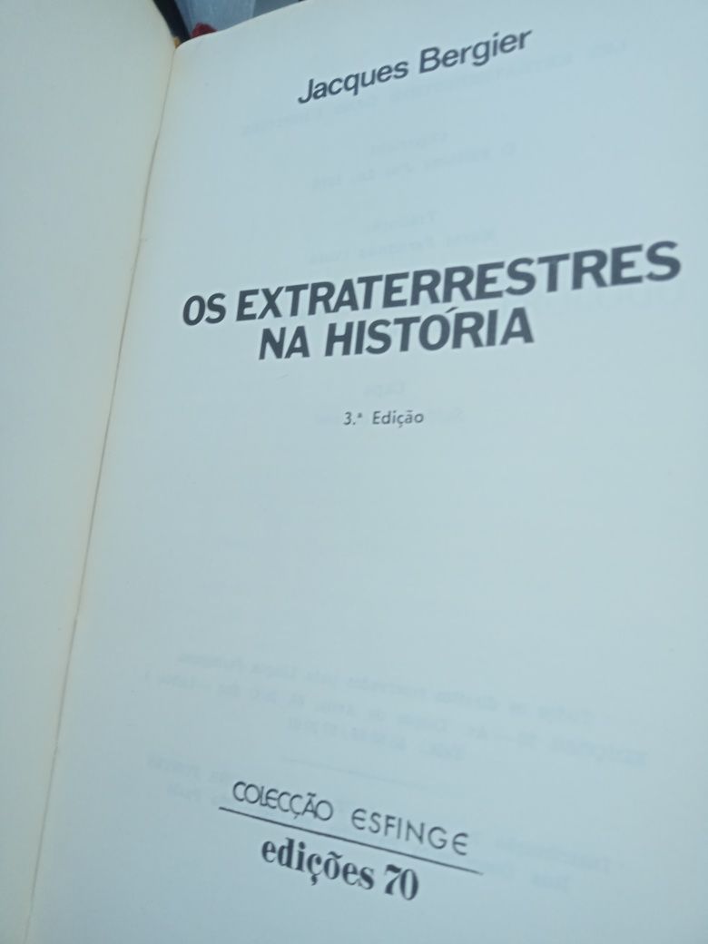 Os extraterrestres na história Jacques Bergier Encadernado