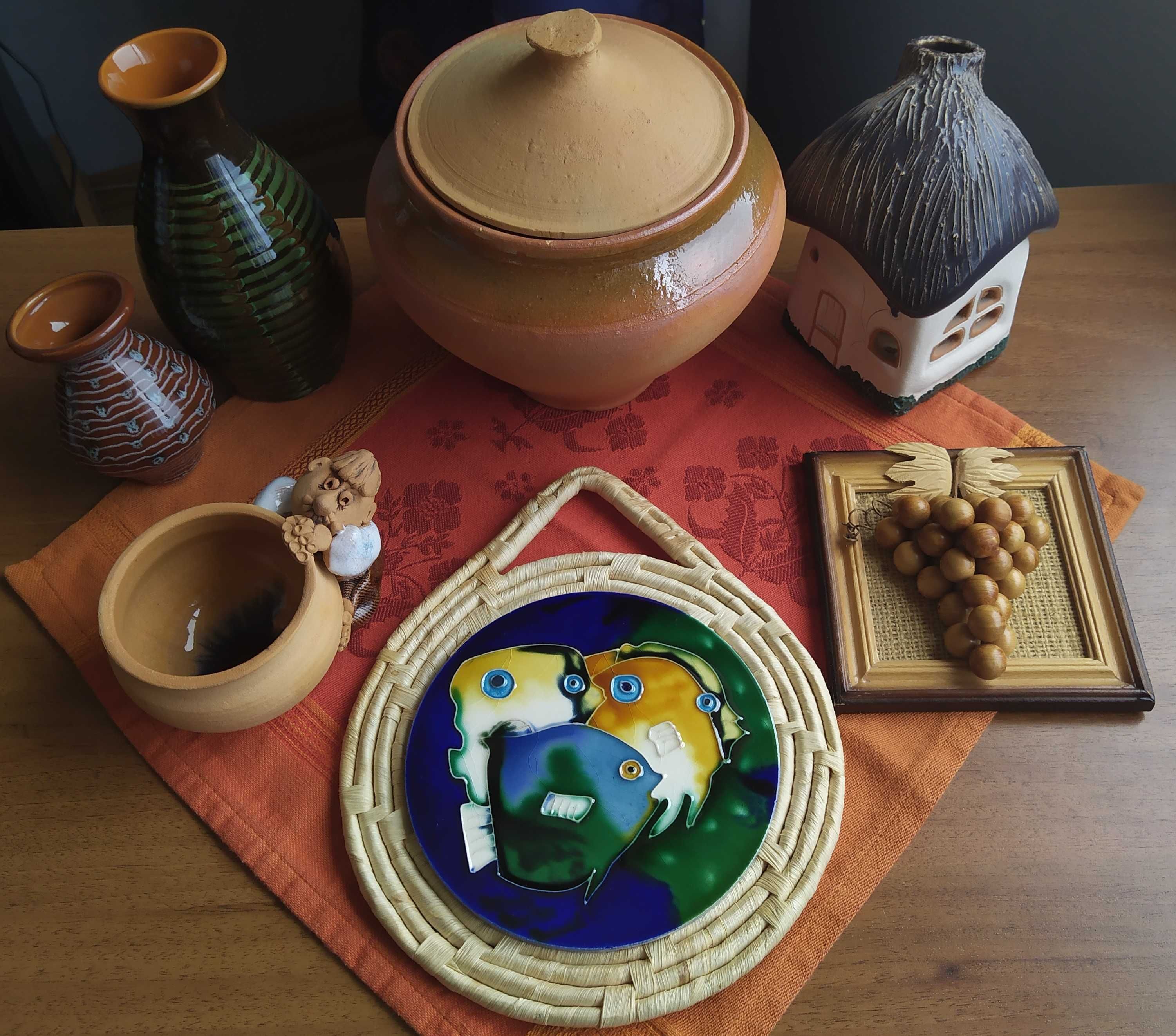 Керамика, вазы, шкатулки, горшки и кашпо для цветов, доски кухонные .