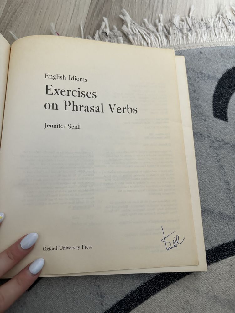 English Idioms - Exercises on Phrasal Verbs