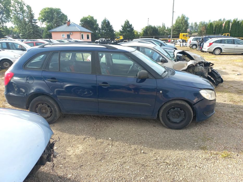 Skoda Fabia II kombi 1.6 TDI 11r LF5A drzwi prawe przednie tylne kompletne