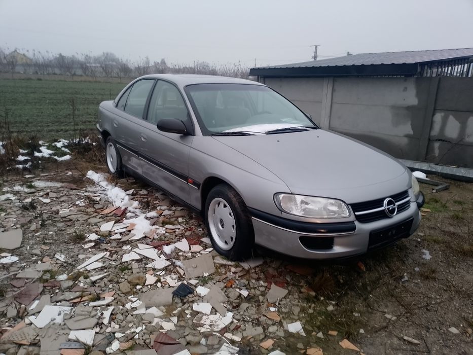 Opel  omega benzyna sedan sprowadzona z Niemiec