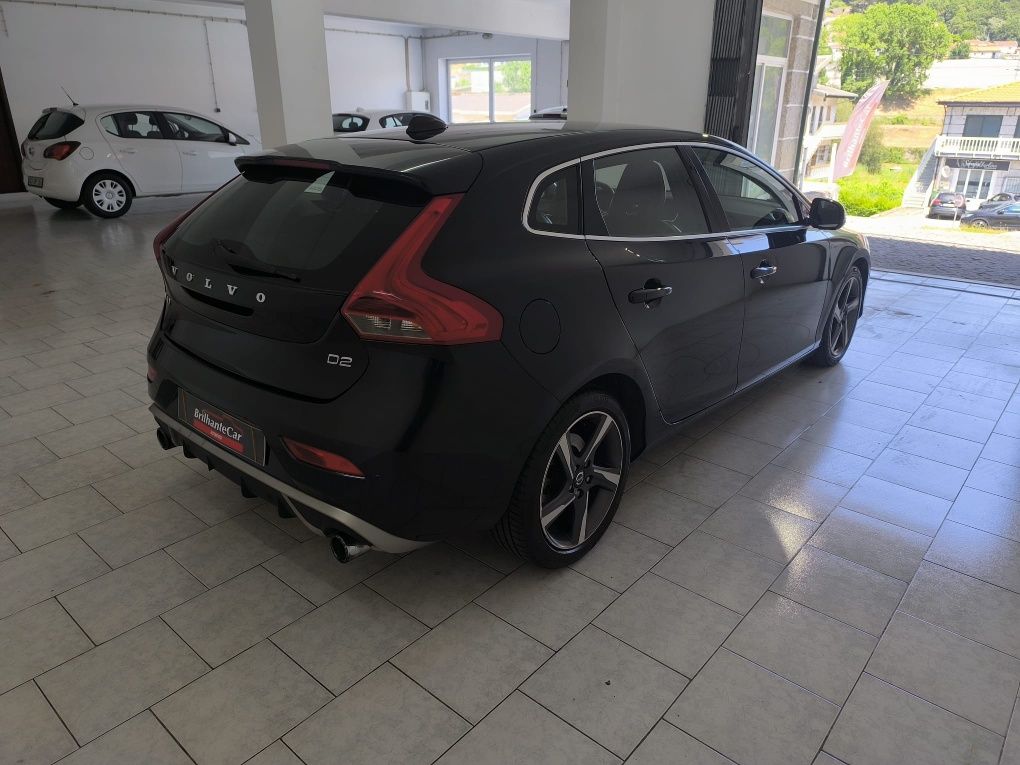 Volvo V40 R-DESIGN