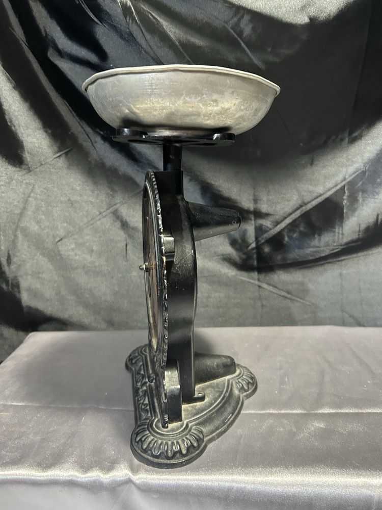Waga kuchenna Salter – Czarna, zdobiona – Made in England