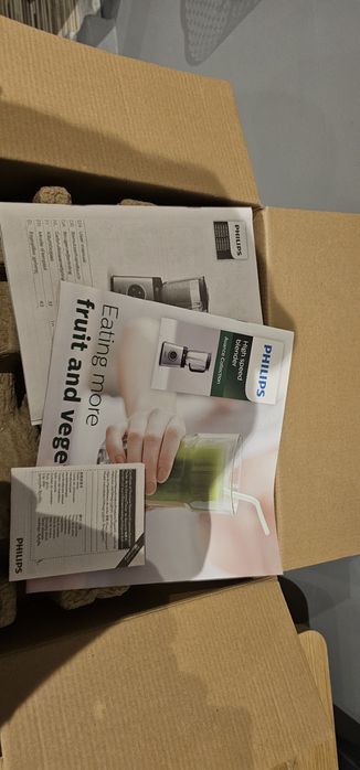 Blender kielichowy  do zup koktajli i kruszenia lodu philips