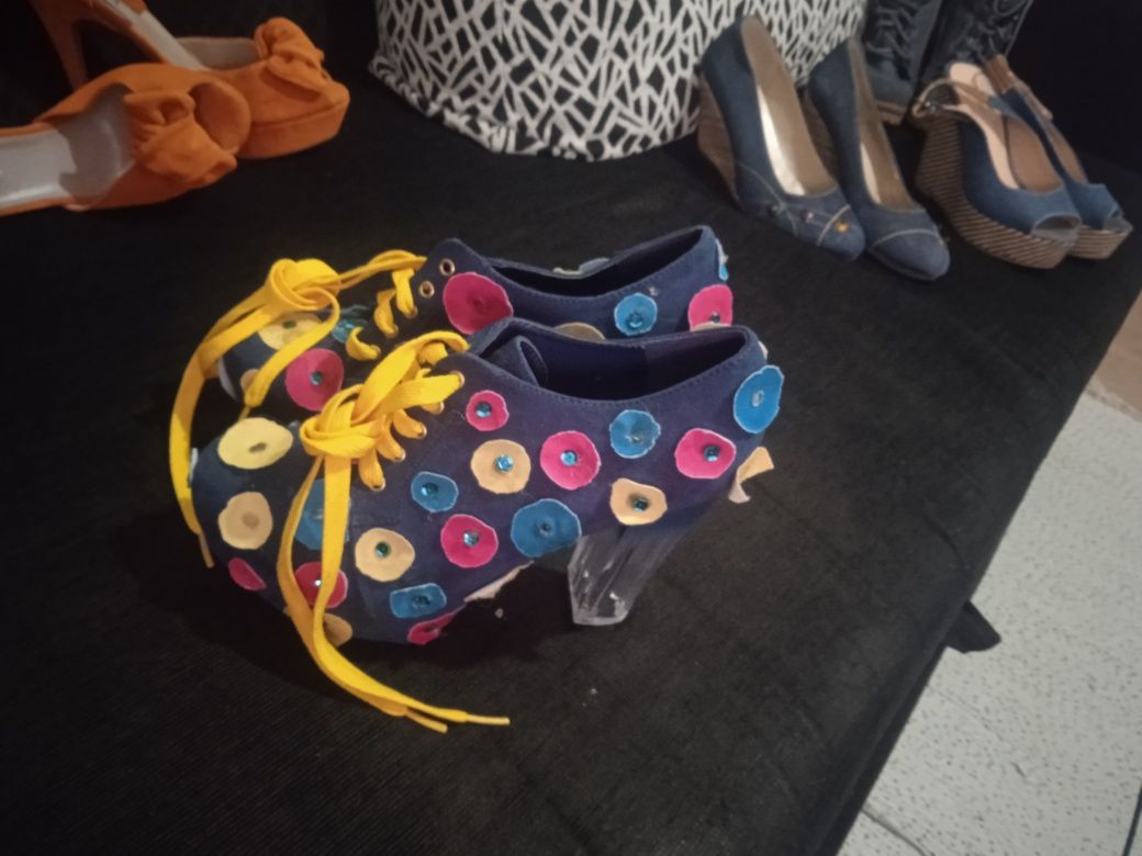 Sapatos com plataforma