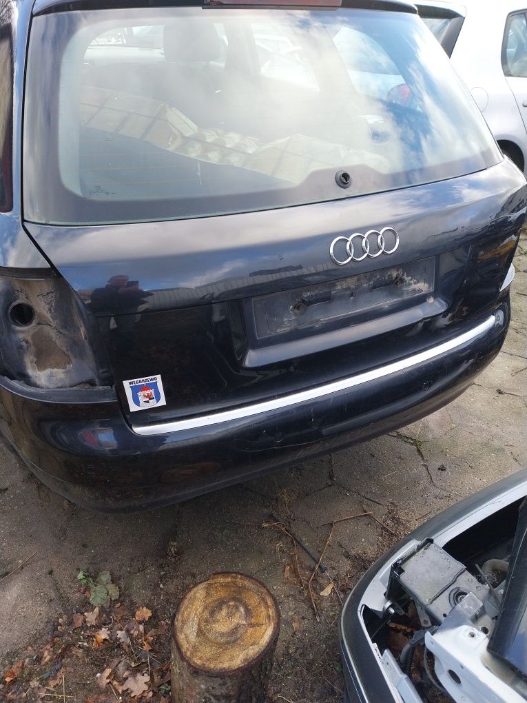 Maska Audi A4 B6 LZ9W